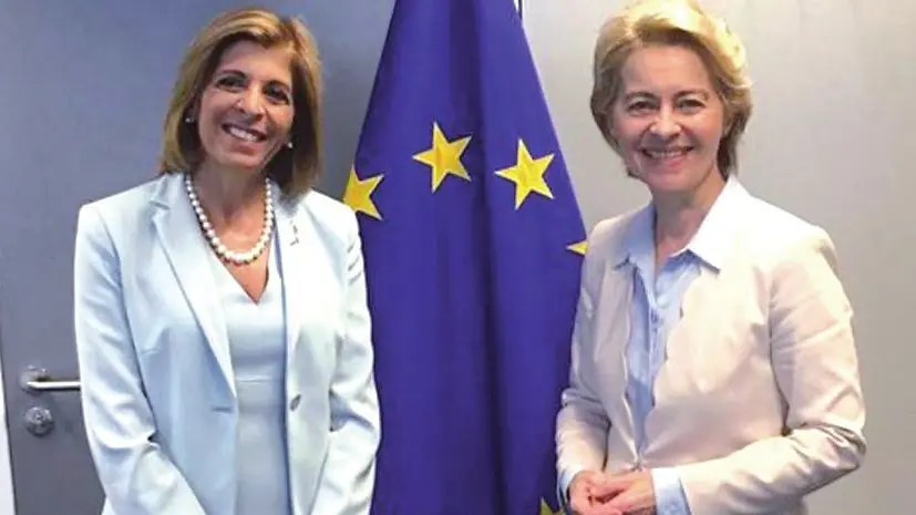 Stella Kyriakides y Úrsula von der Leyen