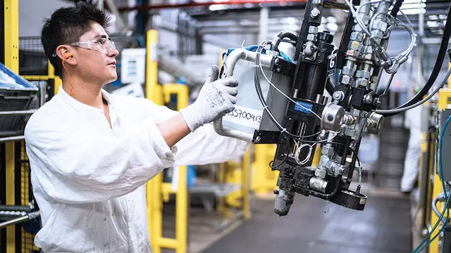 faurecia_trabajador