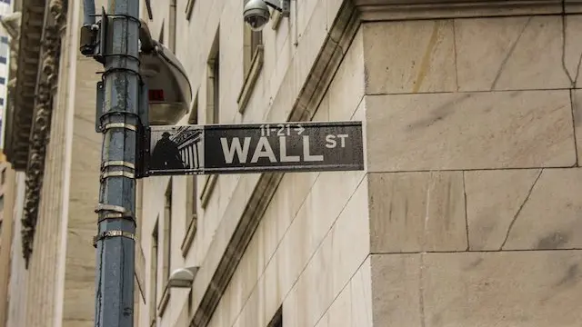 Wall_Street_cartel_calle