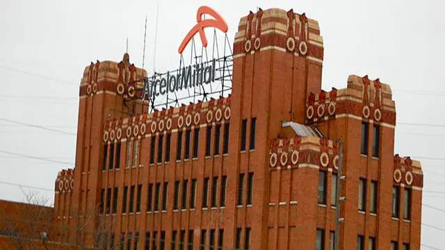 Viejo edificio de ArcelorMittal en Chicago