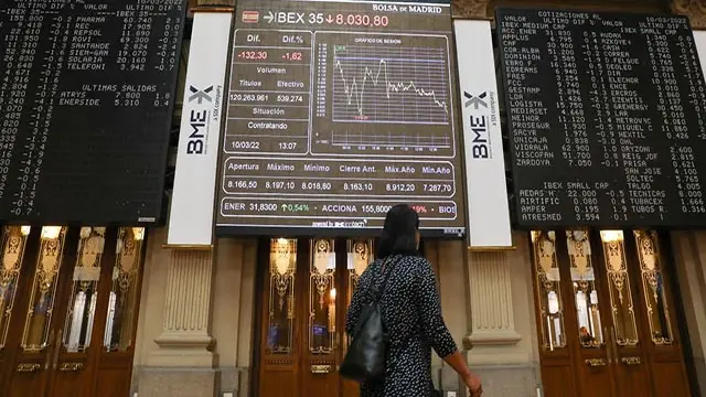 Panel de la Bolsa de Madrid con las cotizaciones del Ibex35
