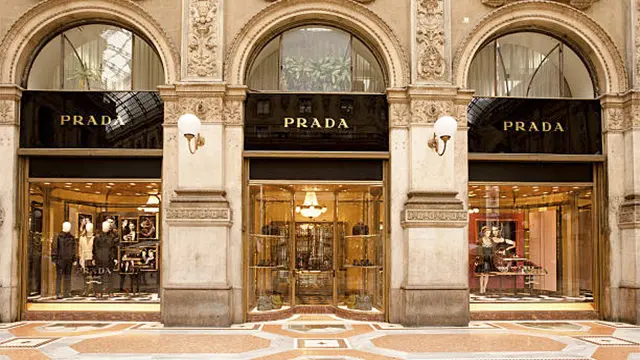 Tienda de Prada en la Galeríade Vittore Emmanuel en Milán