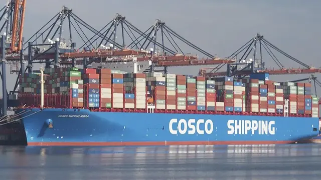 Barco con carga de Cosco Shipping Lines