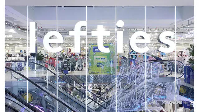 Interior de la tienda de Lefties