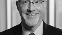 R. J. Gallo, Director Adjunto de Inversiones en Renta Fija Global de Federated Hermes