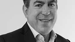 cofundador y CIO en Plenisfer Investments
