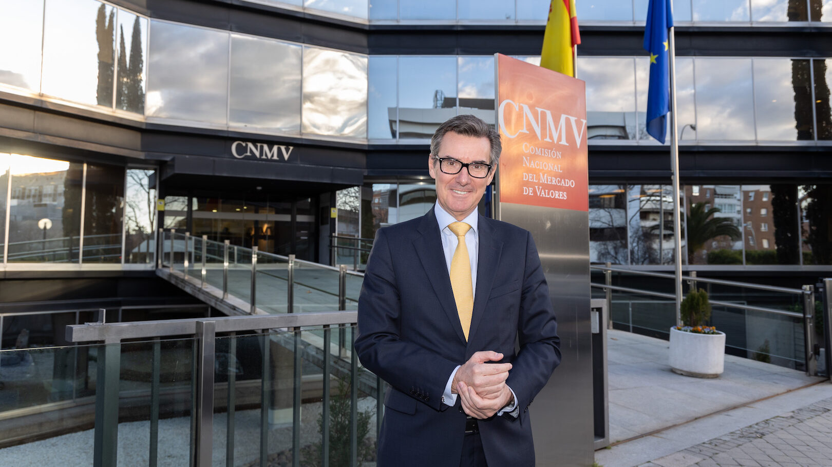 El Presidente de la CNMV, Don Carlos San Basilio Pardo, es retratado en Madrid en enero de 2025.