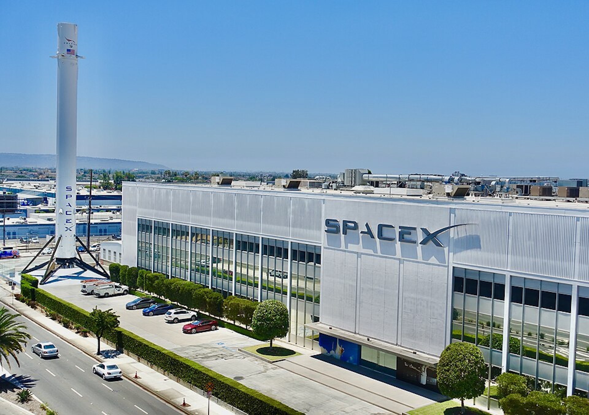Fabrica, edificio de SpaceX, compañia Elon Musk