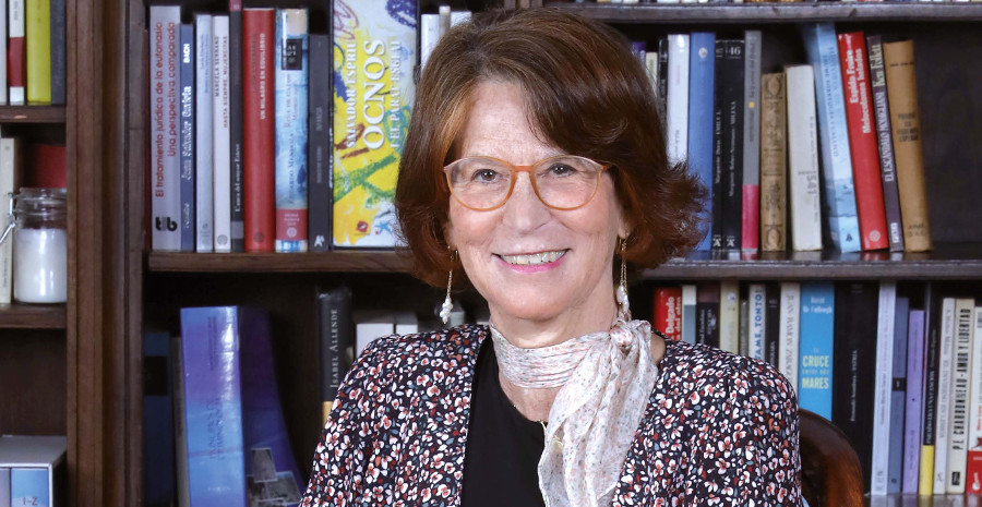 Esther Giménez-Salinas
