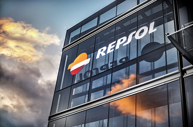 Repsol_edificio_atardecer
