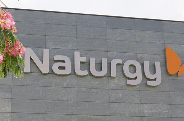 La CNMC avisa de que Naturgy tiene un elevado nivel de apalancamiento