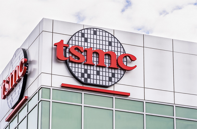 Logo de Taiwan Semiconductor, C, el mayor productor mundial de chips
