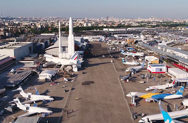 Vista aérea de la exhibición areonáutica anual de París en 2017