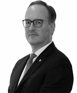 Terry Ewing, Director de Renta Variable de Mediolanum International Funds